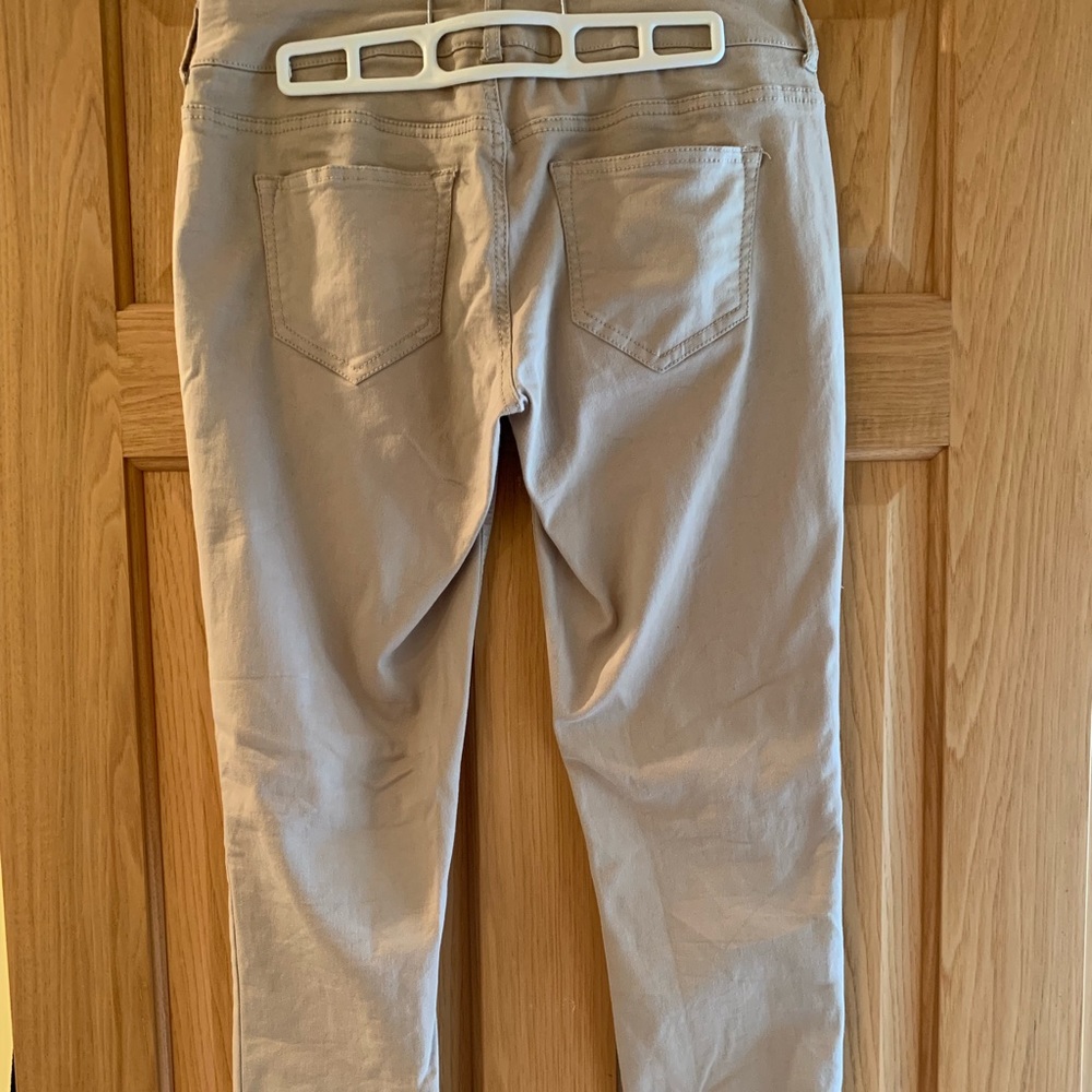 Maurice’s Khakis